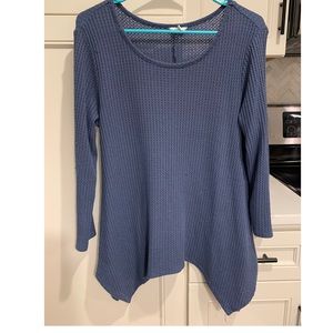 Thermal with asymmetrical hem